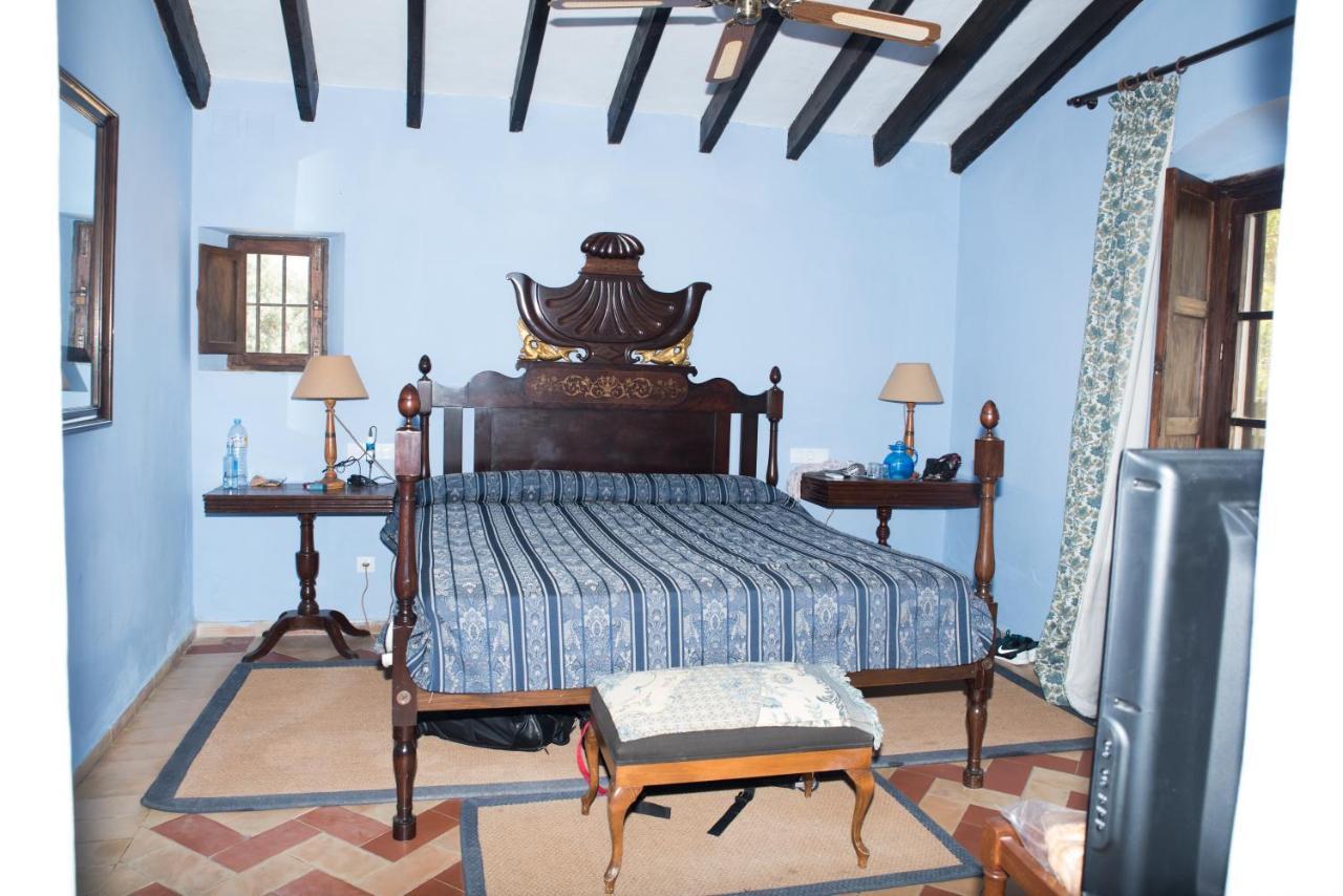 Отель Hacienda La Indiana Лос-Паласьос-и-Вильяфранка Экстерьер фото