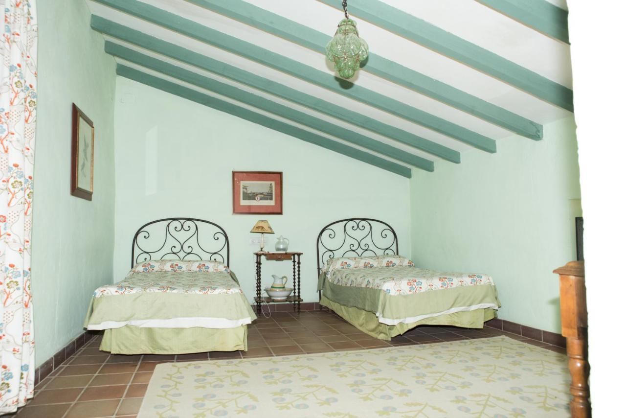 Отель Hacienda La Indiana Лос-Паласьос-и-Вильяфранка Экстерьер фото